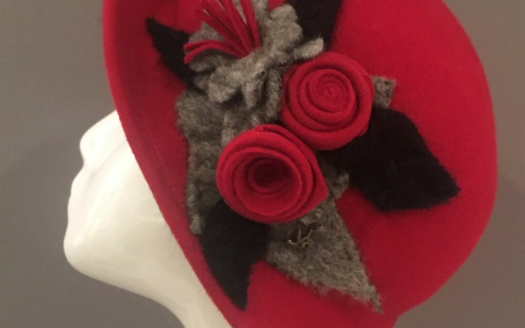 chapeau cloche rouge Isabella Mary Colibri (4)