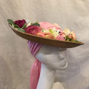 capeline et turban rose et or