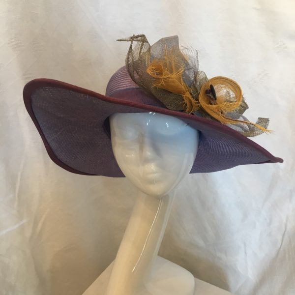 capeline parme Mary Colibri
